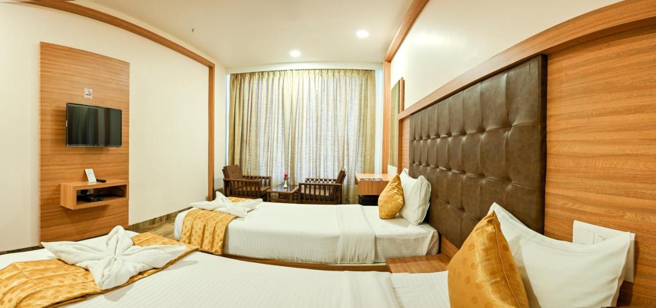 Hotel Laxmi Empire Гоа Экстерьер фото