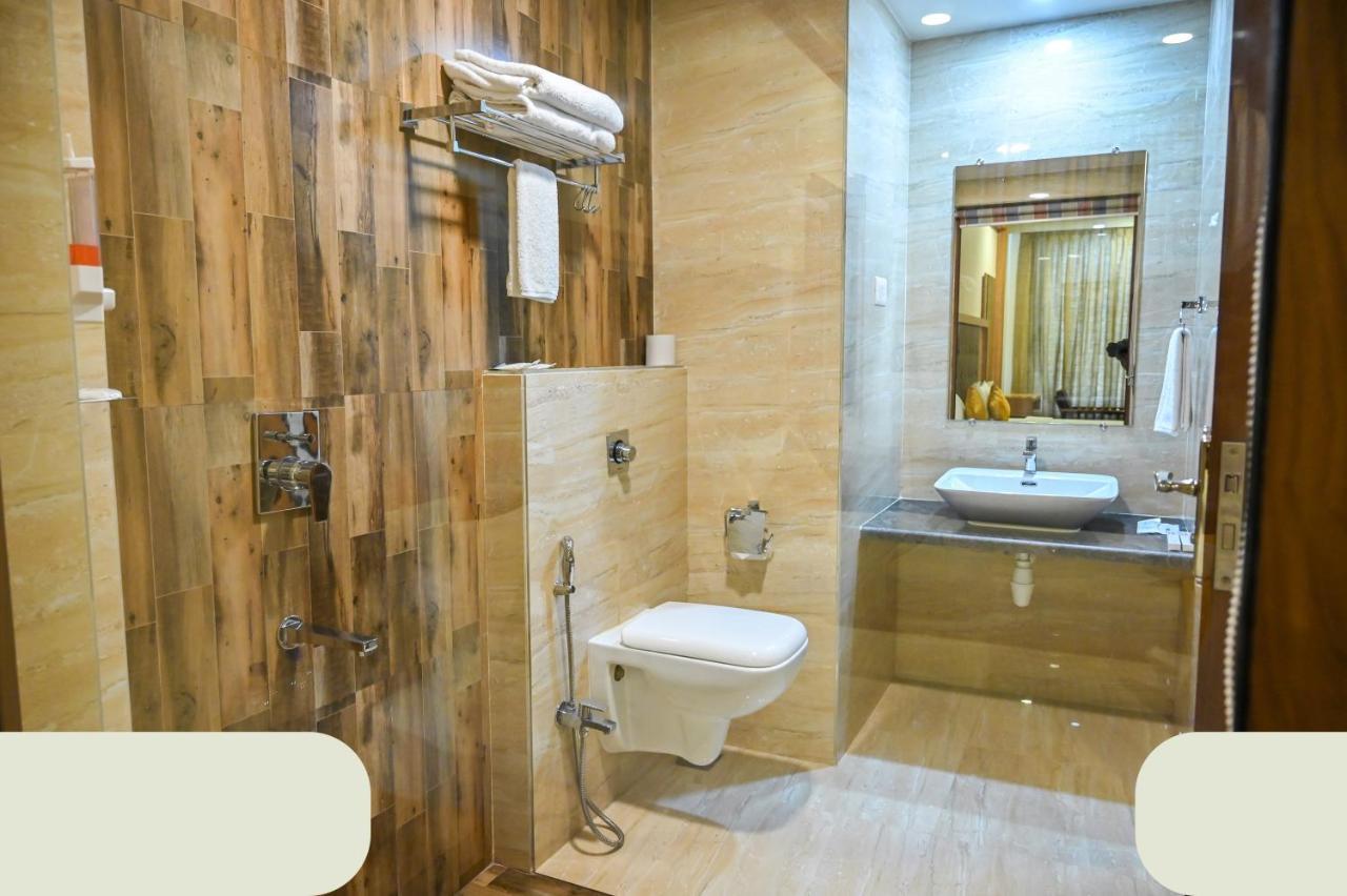 Hotel Laxmi Empire Гоа Экстерьер фото