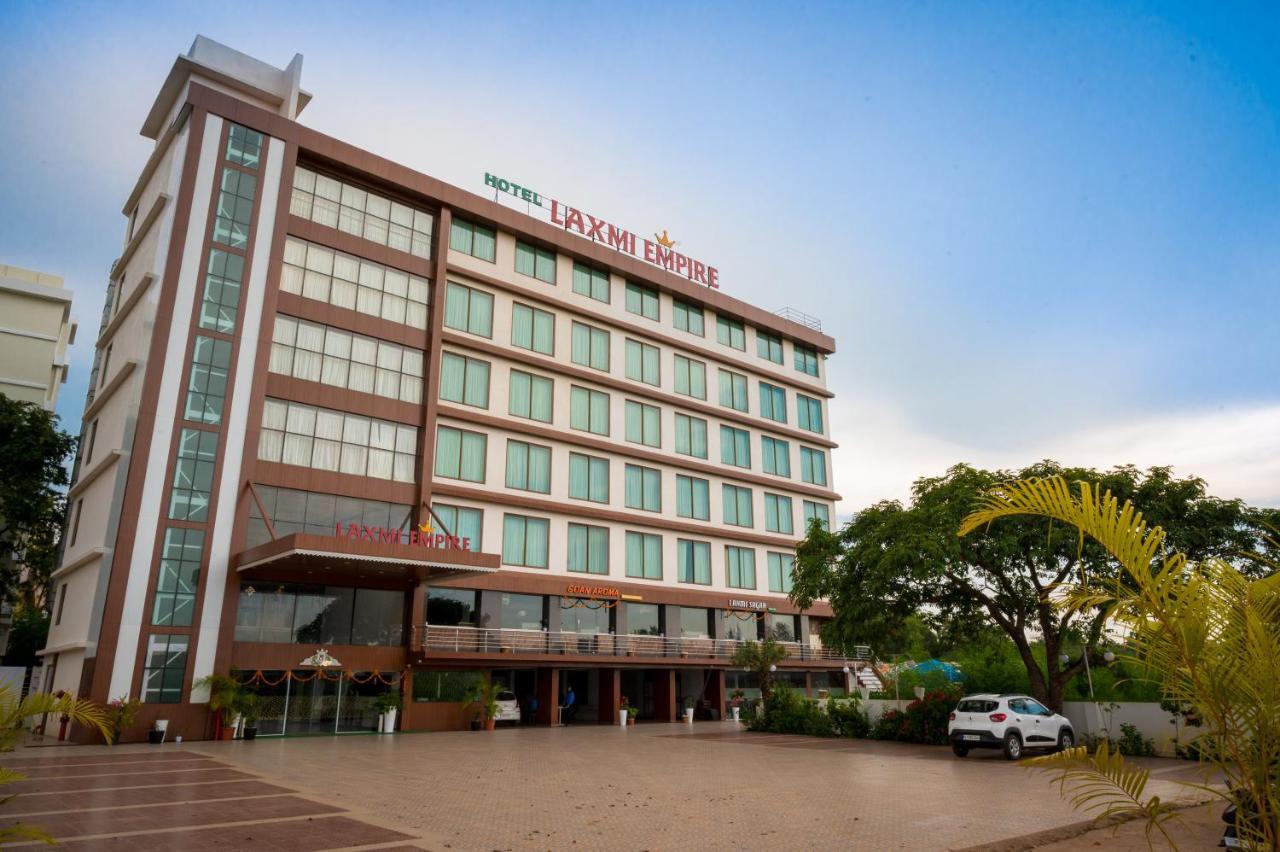 Hotel Laxmi Empire Гоа Экстерьер фото