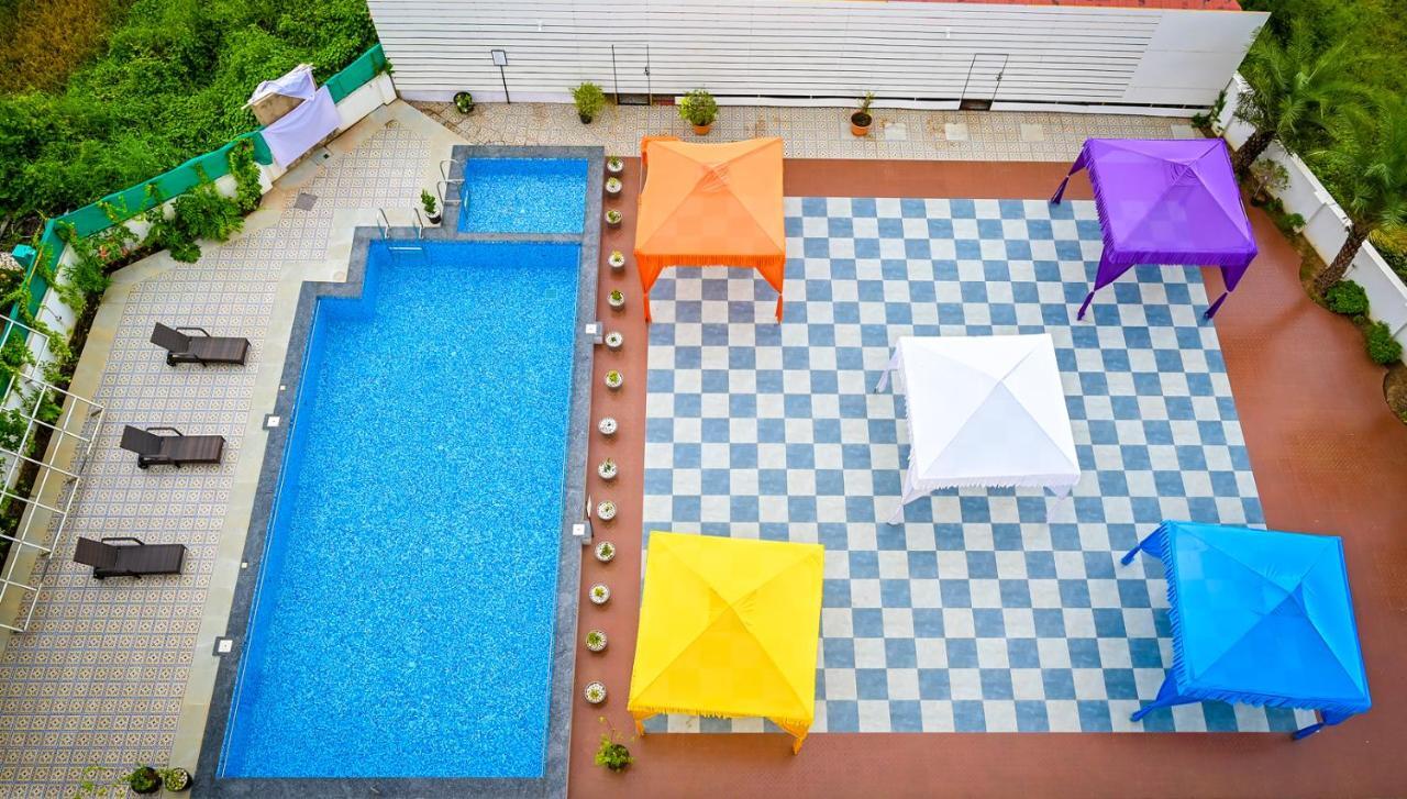 Hotel Laxmi Empire Гоа Экстерьер фото