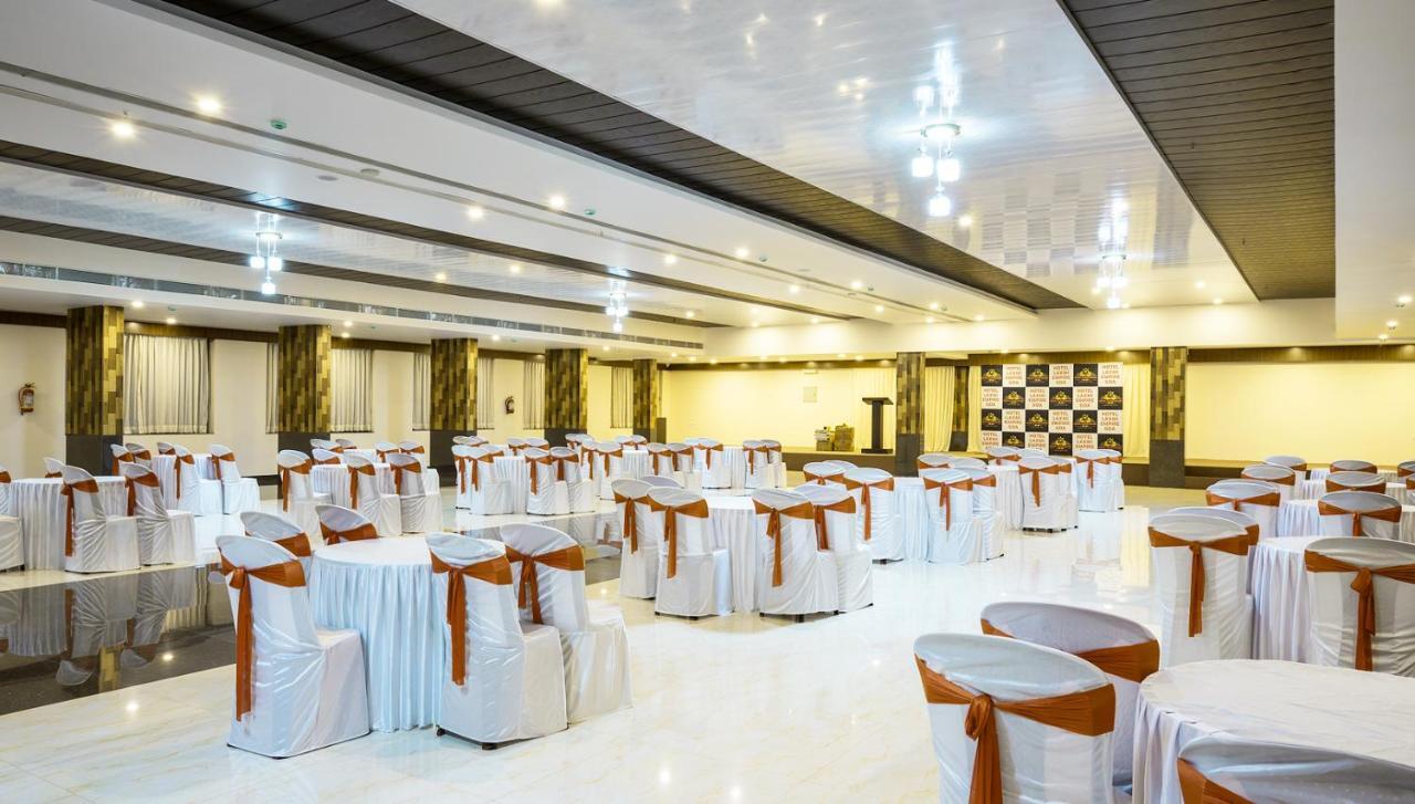 Hotel Laxmi Empire Гоа Экстерьер фото